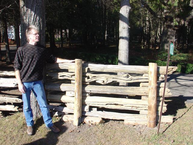 FENCE_9047.JPG